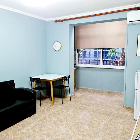 2V1 - 21 Dhjetori Am Apartamento Tirana Exterior foto
