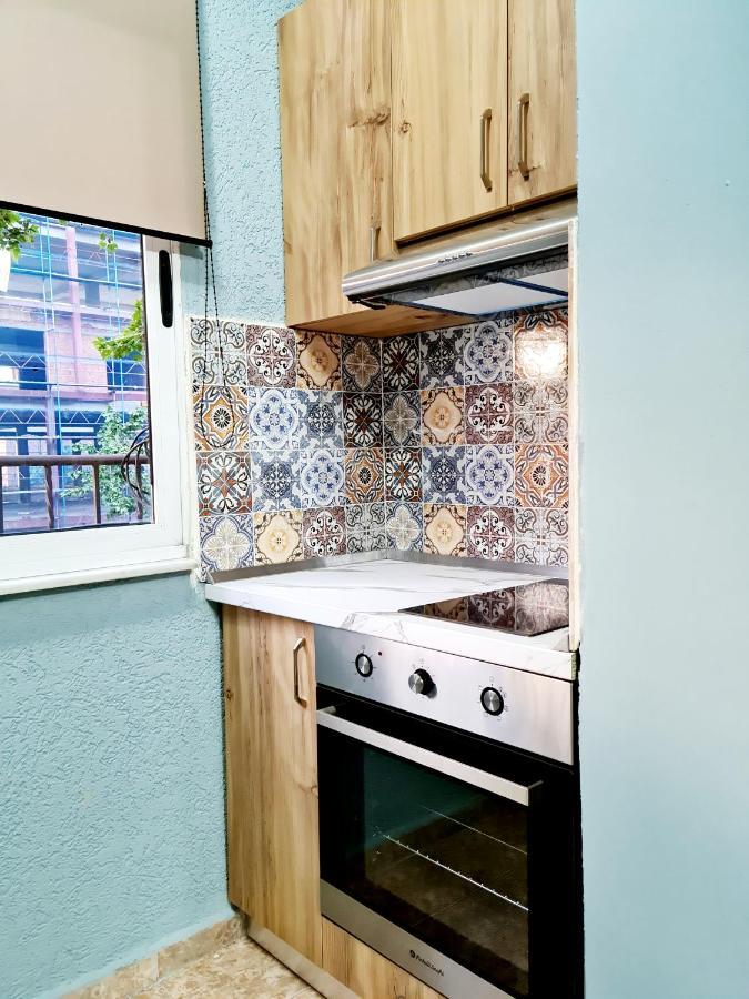 2V1 - 21 Dhjetori Am Apartamento Tirana Exterior foto